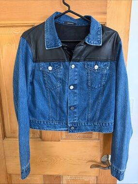 Lamarque Two-Tone Denim Jacket with Black Yoke